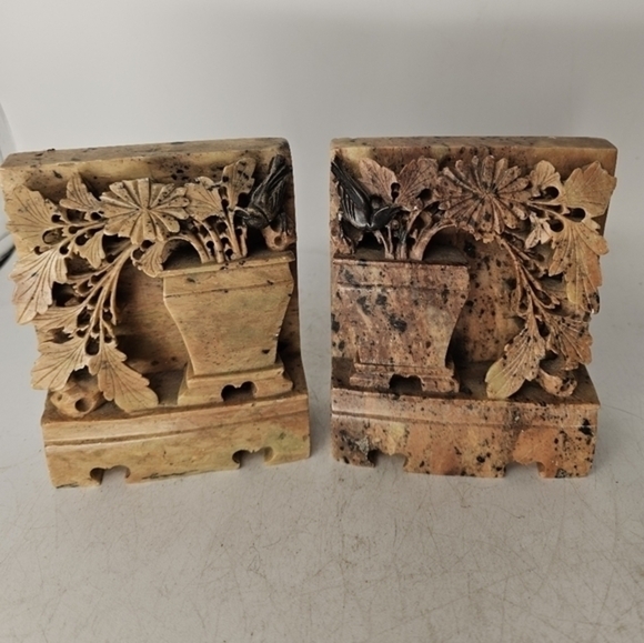 Antique/vintage hand carved‎ soapstone bookends - Picture 1 of 11